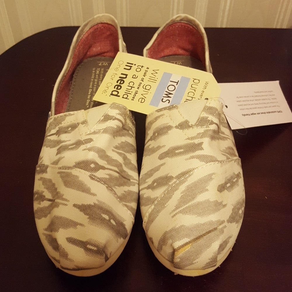 Toms shoes